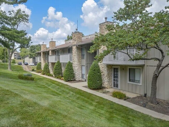 Building Photo - 5400-5600 E 84th Ter-11A