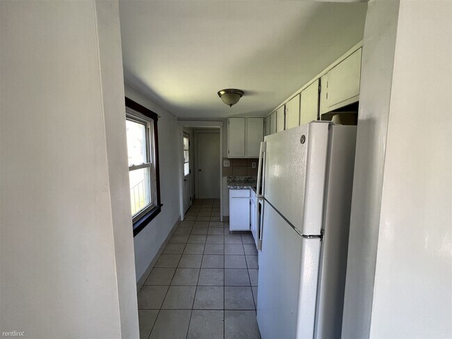 Building Photo - 2 br, 1 bath House - 24 Coolidge Street B