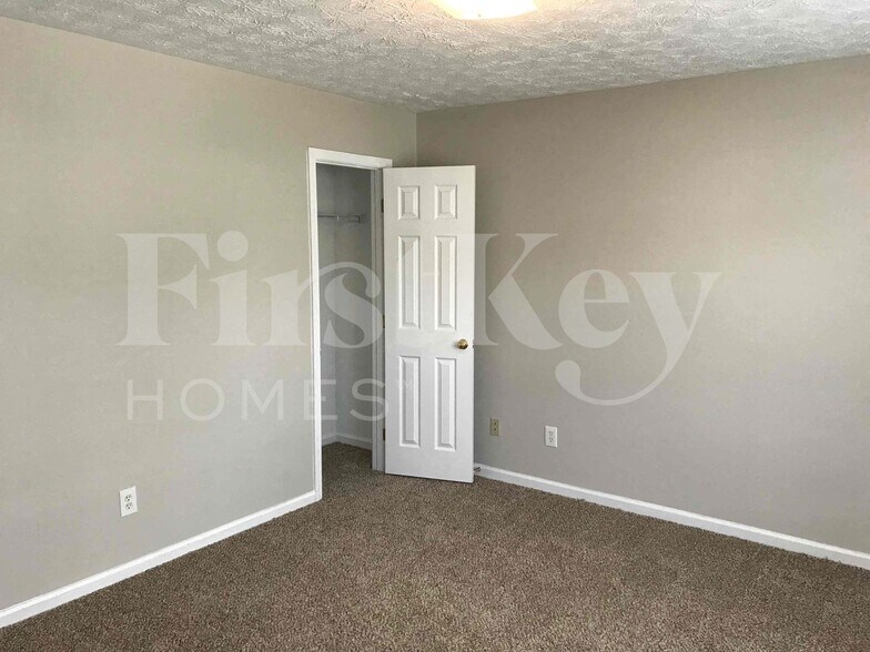 Building Photo - 7945 Weathers Ct