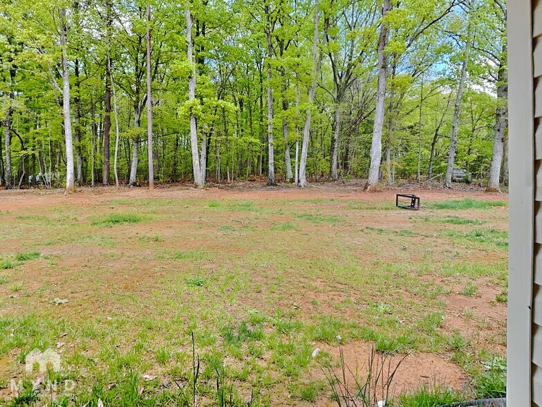 Building Photo - 3278 Anderson Mountain Rd