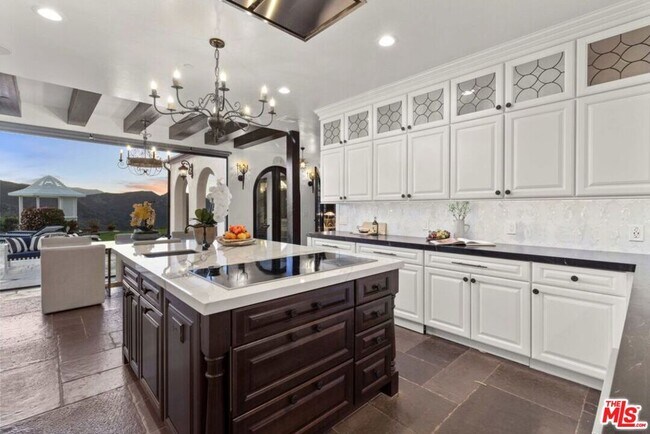 Building Photo - 16866 Charmel Ln