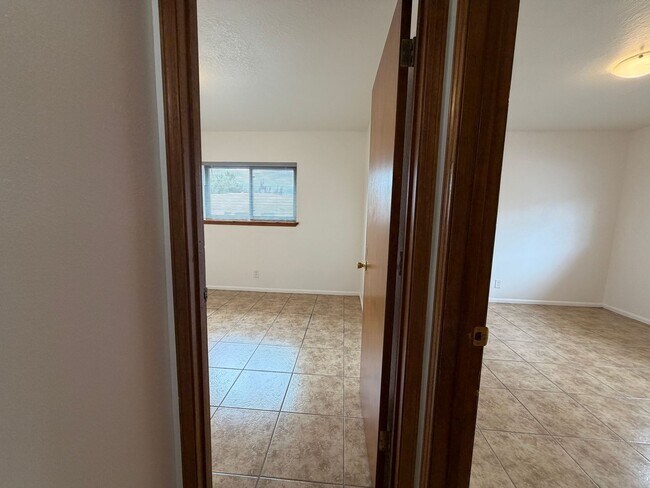 Building Photo - 1307 Rufina Ln