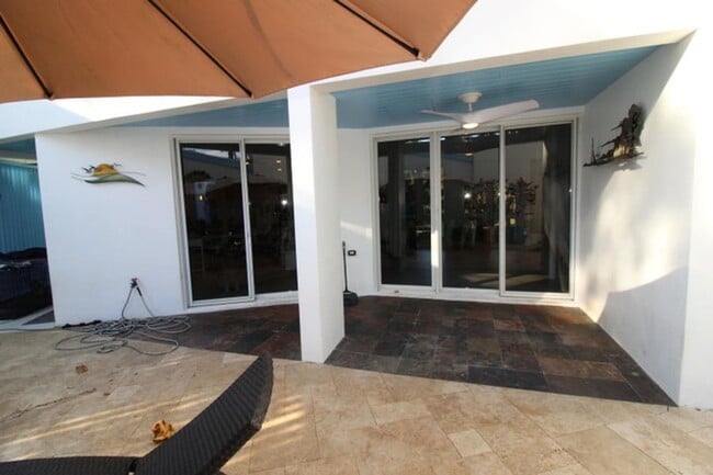 Building Photo - 930 Rambling Dr Cir