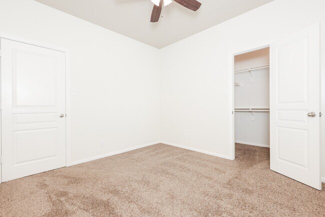 Building Photo - 8114 Malago Point Dr