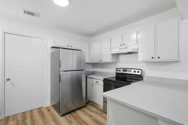 Building Photo - 11611 Rustic Rock Dr