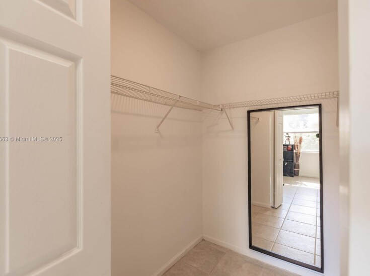 Building Photo - 2235 SE 6th Ct