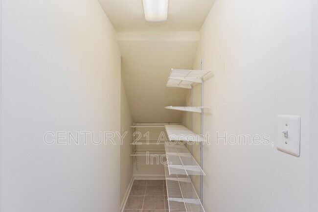 Building Photo - 20366 Birchmere Terrace