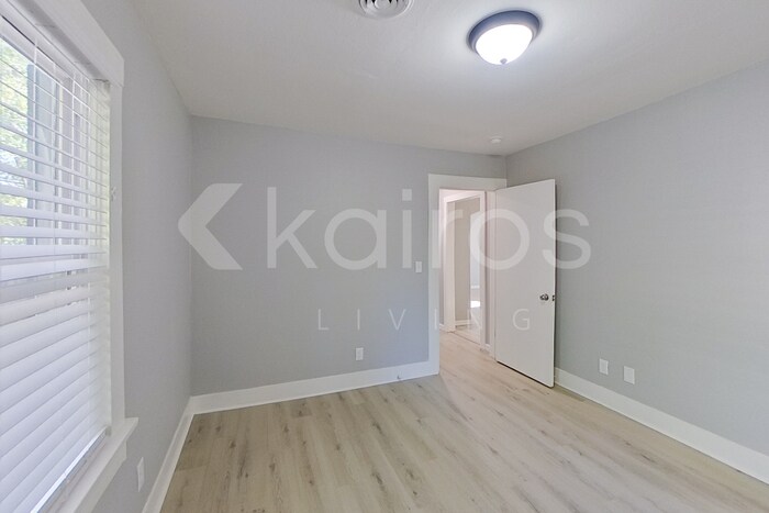 Building Photo - 411 Sunset Terrace