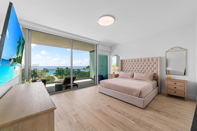Building Photo - 10203 Collins Ave