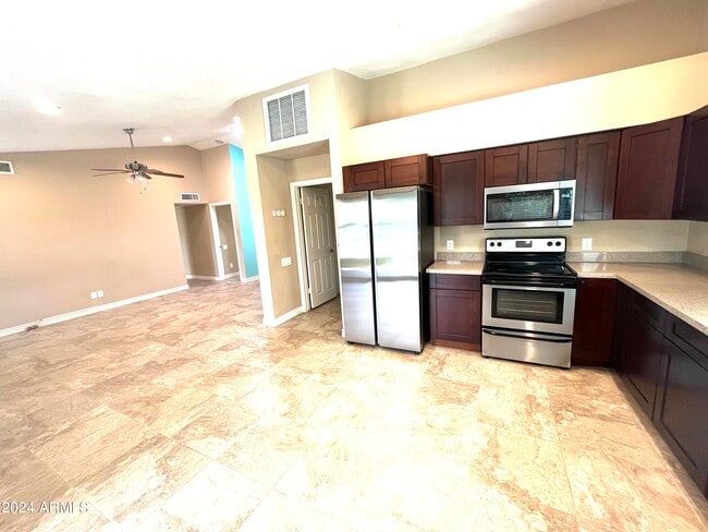 Building Photo - 34 S Rita Ln