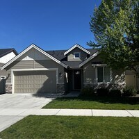 Building Photo - 3440 E Girdner Dr