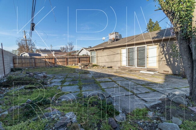 Building Photo - 5611 Tamworth Way