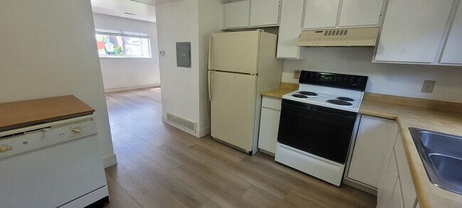 Building Photo - 2 Bedroom Unit in Provo