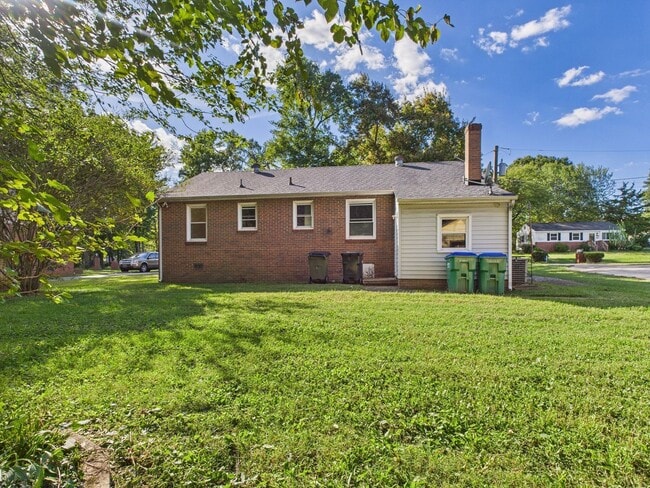 Building Photo - 1031 Derrymore Rd