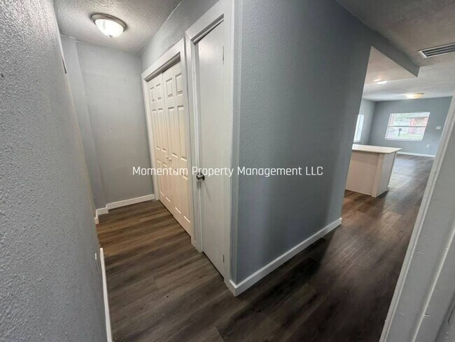 Building Photo - 4605 N 38th St