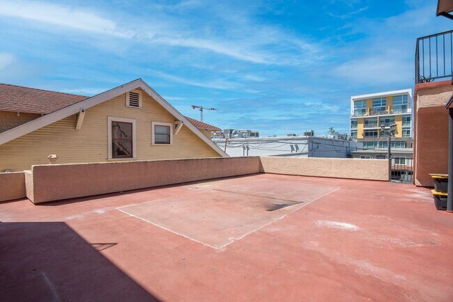 Building Photo - 3740-3748 6th Avenue