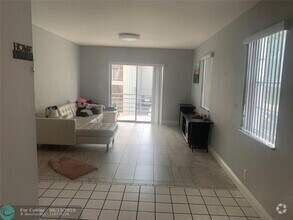 Building Photo - 8901 NW 38th Dr