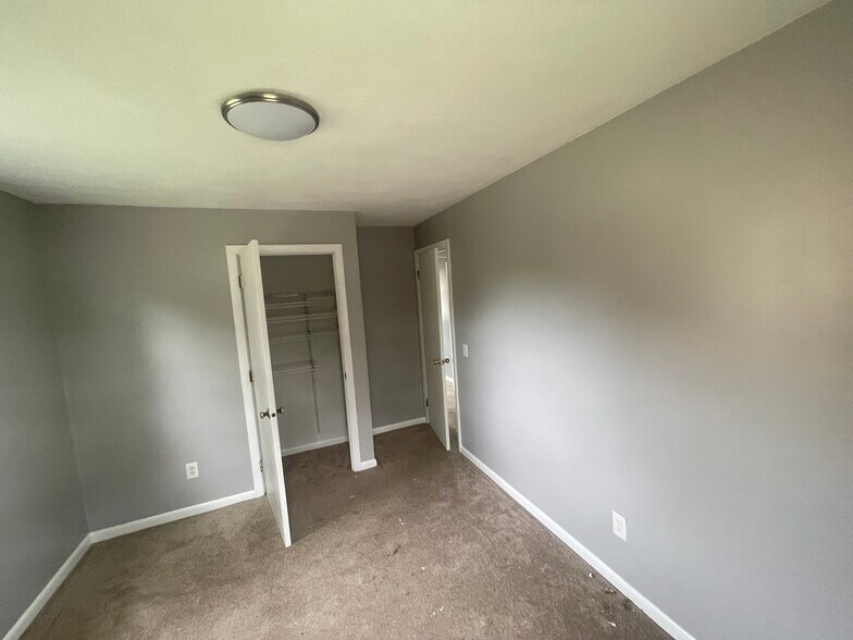 2nd bedroom - 44 N Woody Hill Rd
