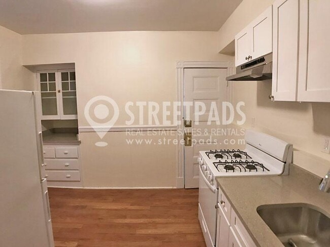 Building Photo - 2 bedroom in Cambridge MA 02139