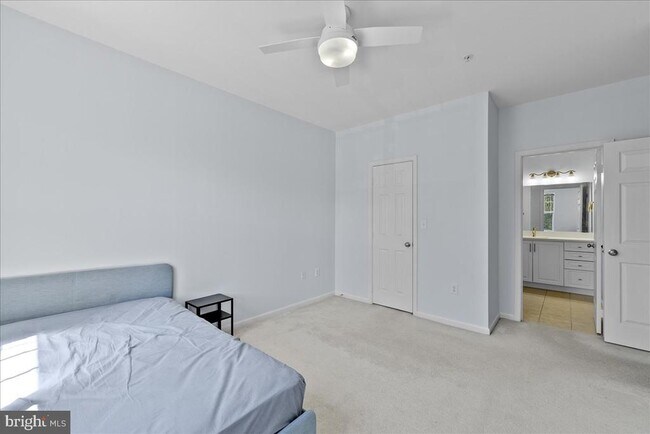 Building Photo - 12100 Garden Grove Cir