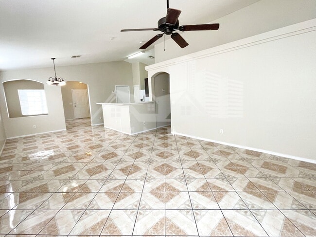 Building Photo - 8930 W Catalina Dr
