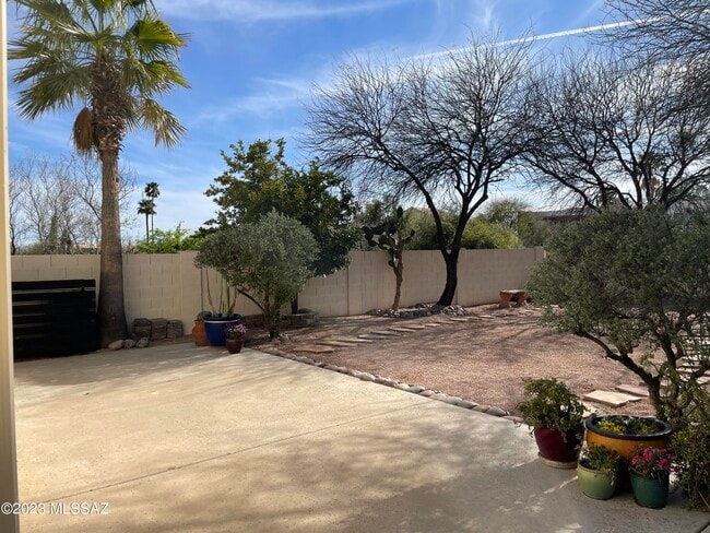 Building Photo - 11865 N Copper Butte Dr