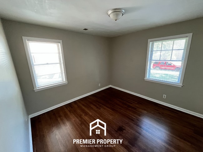 Building Photo - 5435 Whitworth Rd