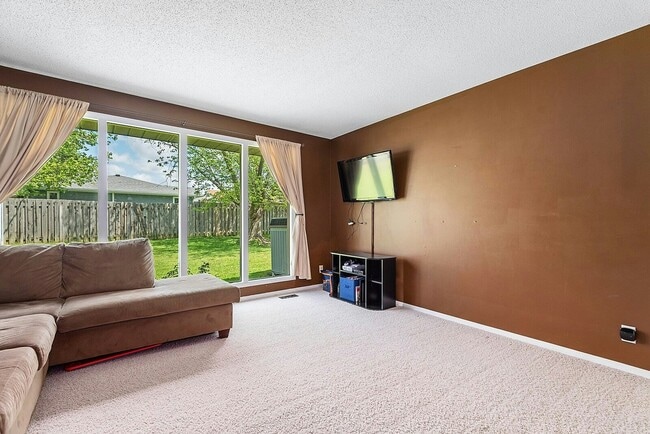 Building Photo - 4108 W Kings Row St