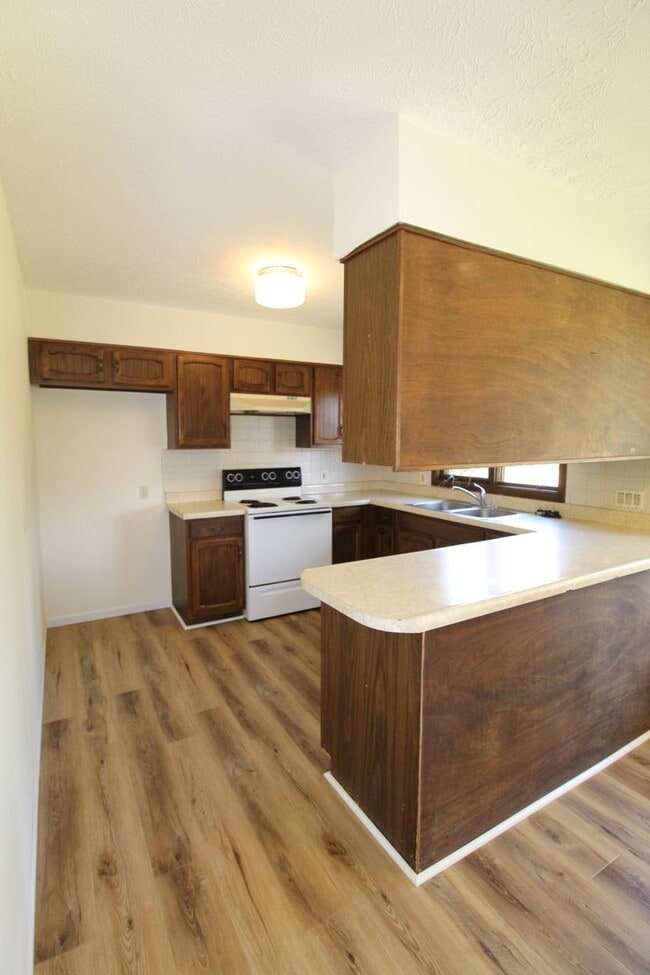 Building Photo - Two Bedroom Duplex