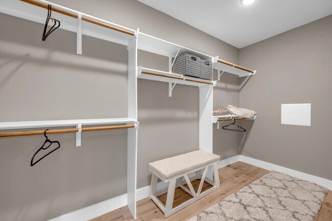 Building Photo - 113 Winding Oak Dr