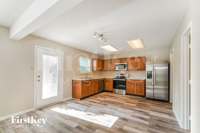 Building Photo - 11815 Buck Creek Cir