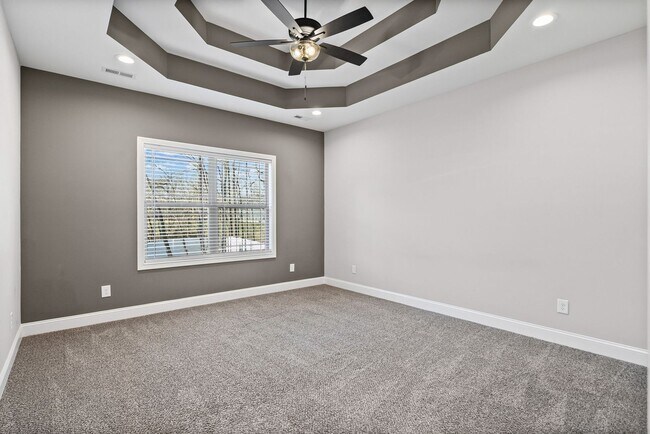 Building Photo - Spacious 4 bedroom 3 full bath home for rent!