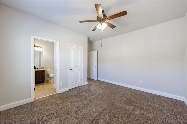 Building Photo - 11 Autumn Wood Dr