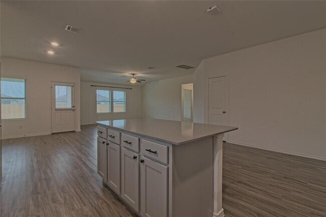 Building Photo - 108 Pumpkin Dr