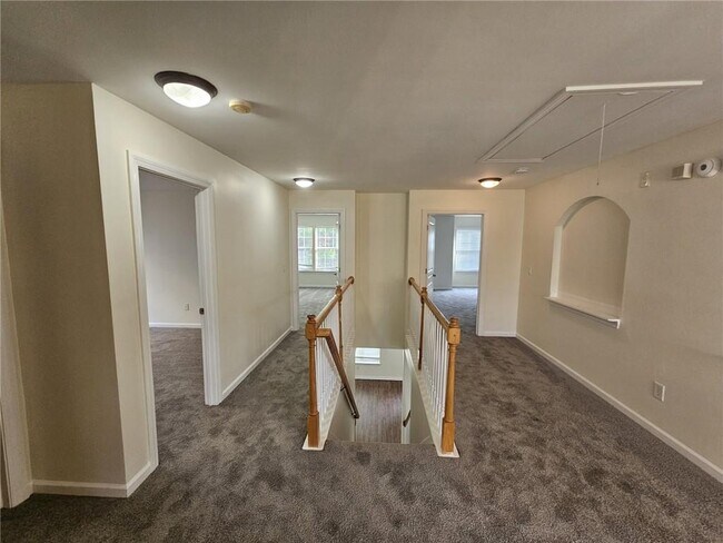 Building Photo - 1186 Scenic View Cir