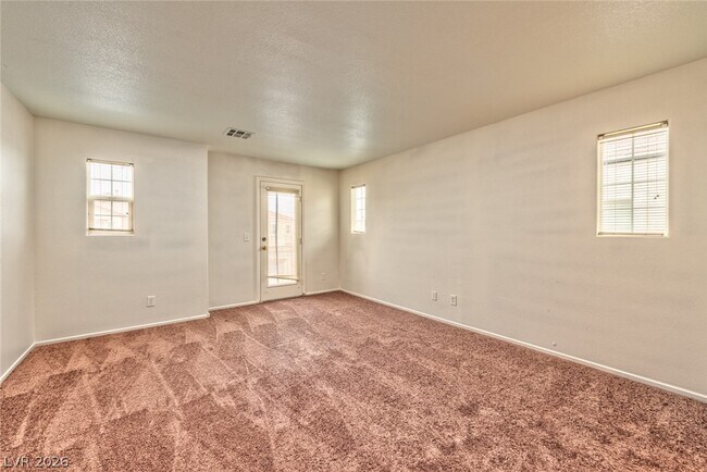 Building Photo - 9219 Hollander Ave