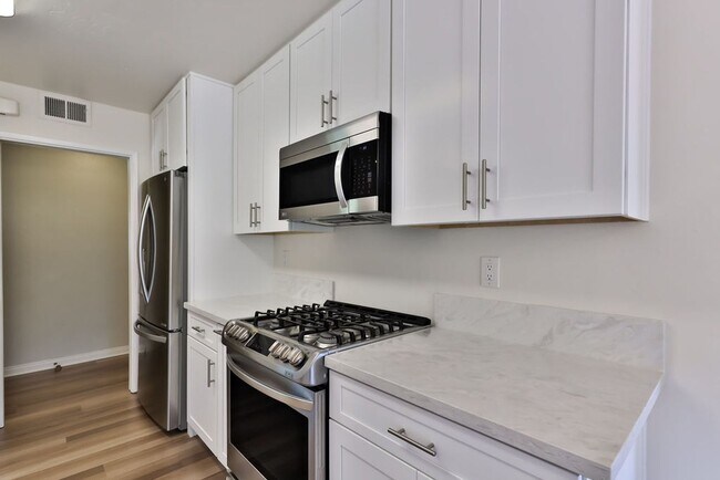 Building Photo - 3128 Courser Ave