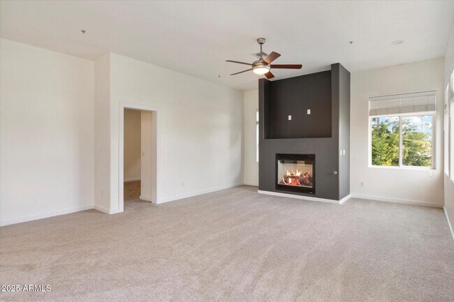 Building Photo - 7613 E Vía Del Reposo