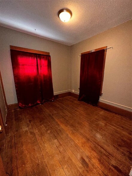 Building Photo - 1148 36th St