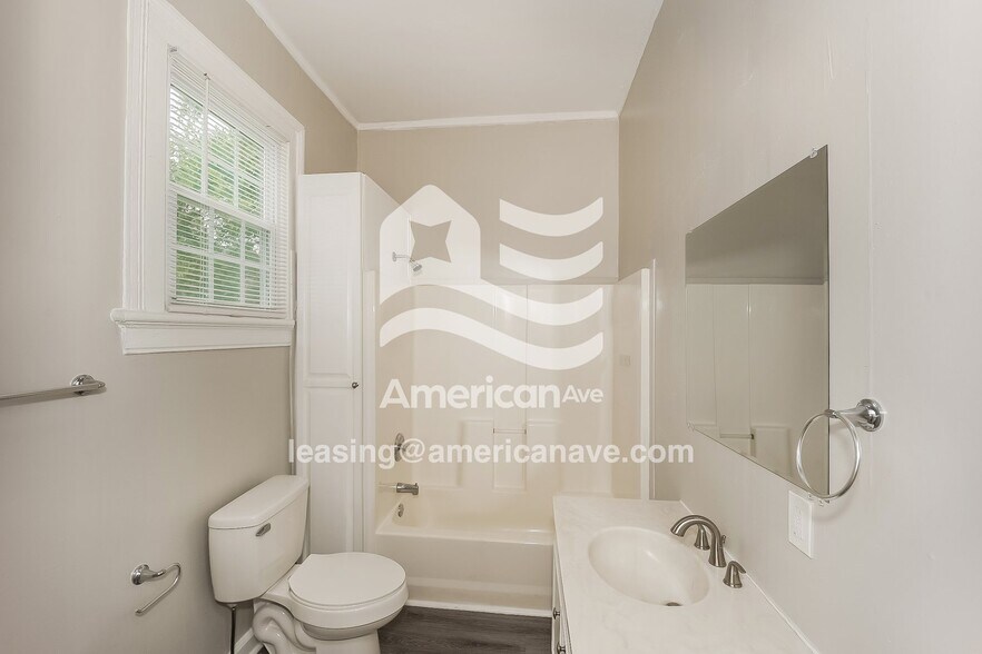 Building Photo - 3000 11th Ave