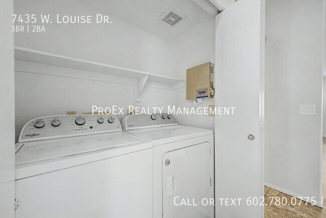 Building Photo - 7435 W Louise Dr