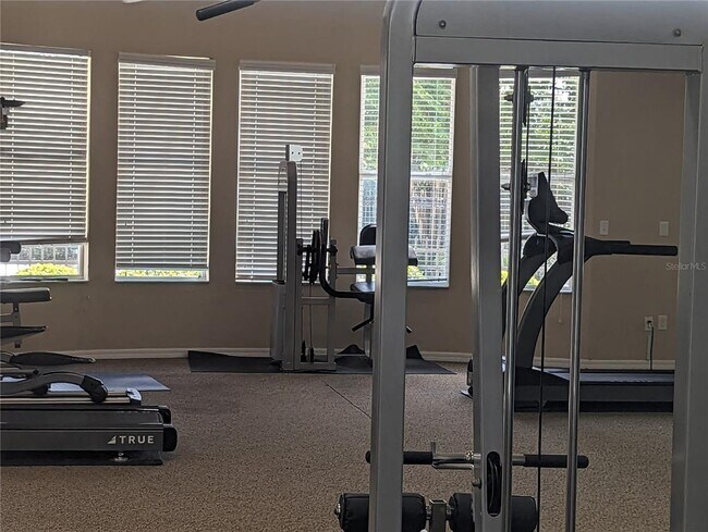 Building Photo - 8608 SW 77th Ave