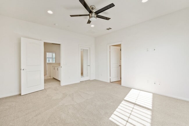 Building Photo - Beautiful newly built 4 bedroom, 3 bath home in the quiet, gated community of Westgate!