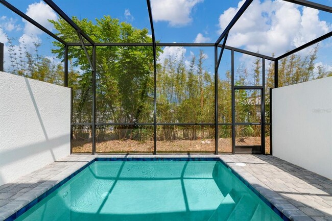 Building Photo - 380 Famagusta Dr