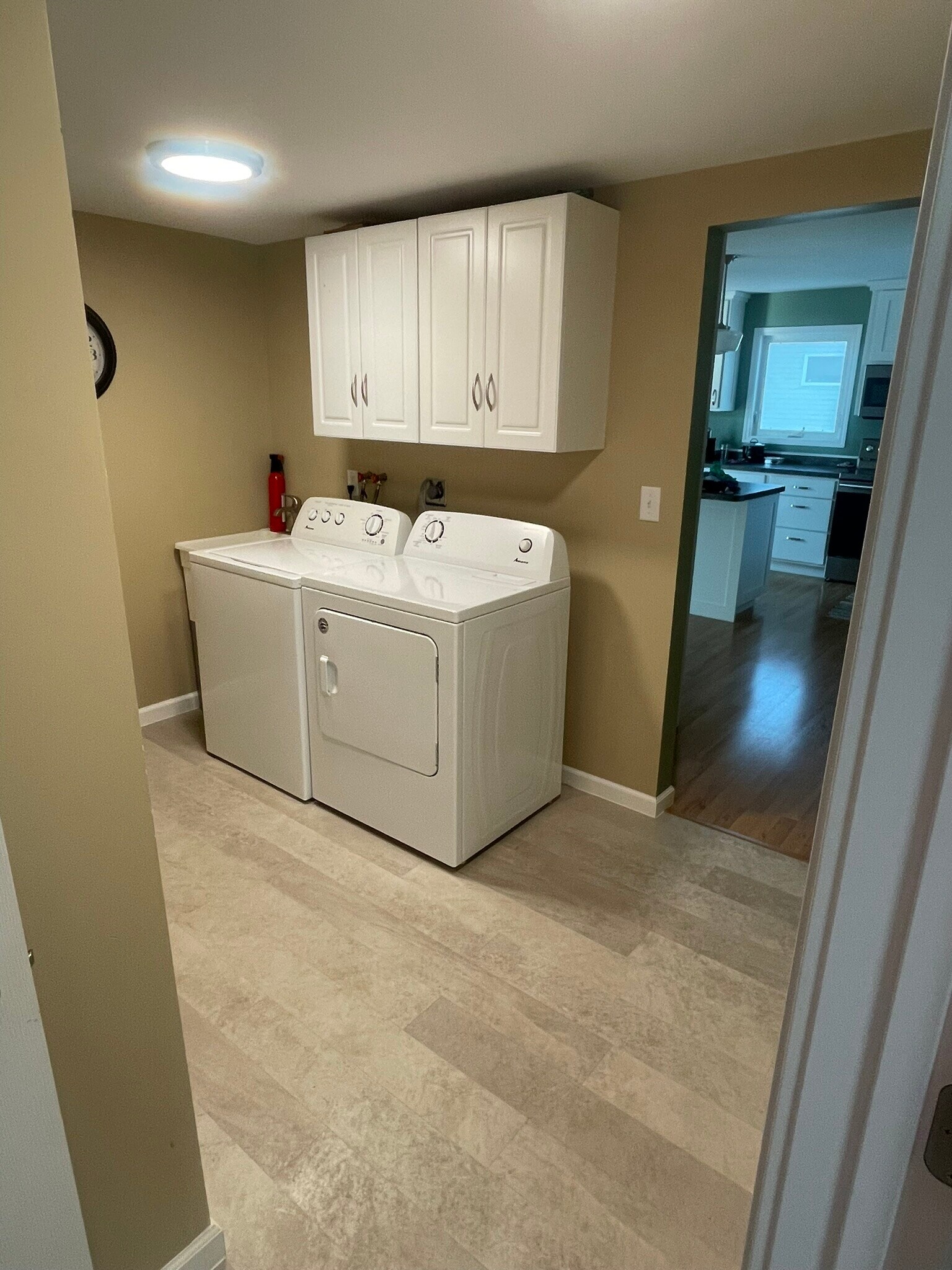 Laundry - 622 N Shore Dr