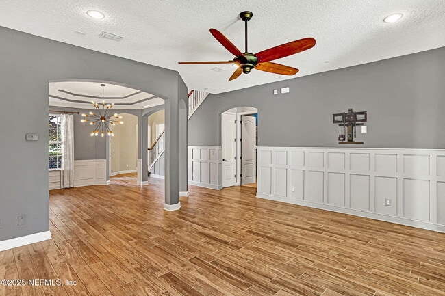 Building Photo - 1637 Fenton Ave