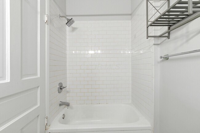 Building Photo - 19 E Mithoff St