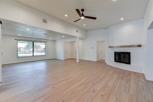 Building Photo - 5655 Wigton Dr