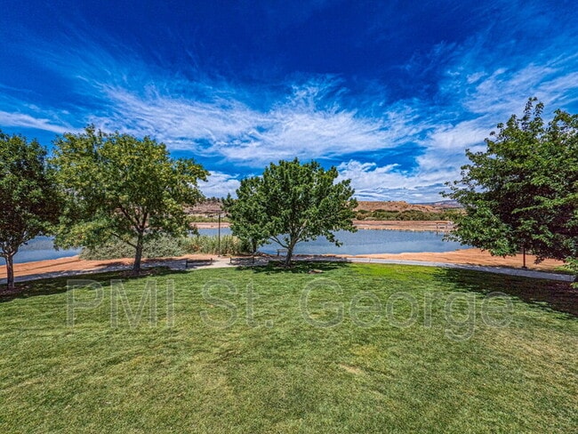 Building Photo - 2478 E Springs Dr