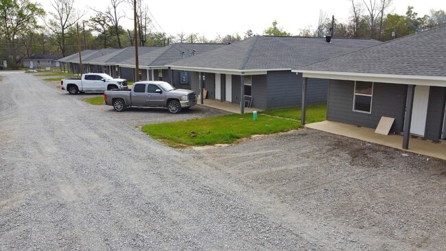 Building Photo - 123 Legado Ln